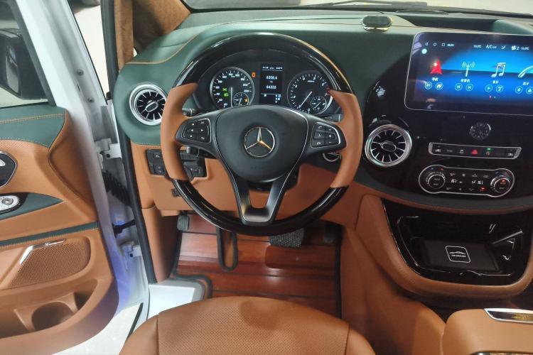 Used Mercedes-Benz Vito 2021 2.0T Business Version 7 Seats Steering Wheel