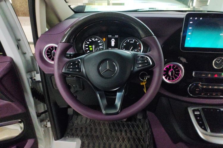 Used Mercedes-Benz Vito 2021 2.0T Elite Version 7 Seats Steering Wheel