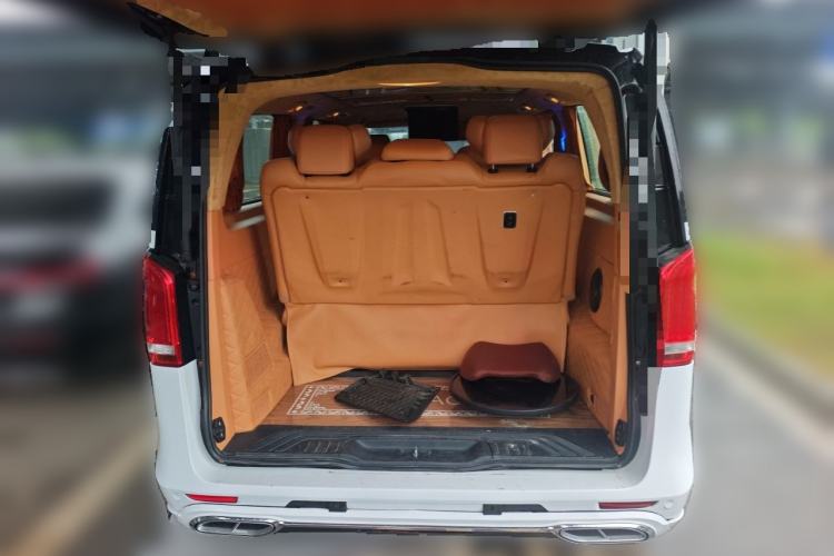 Used Mercedes-Benz Vito 2021 2.0T Elite Version 7 Seats Trunk