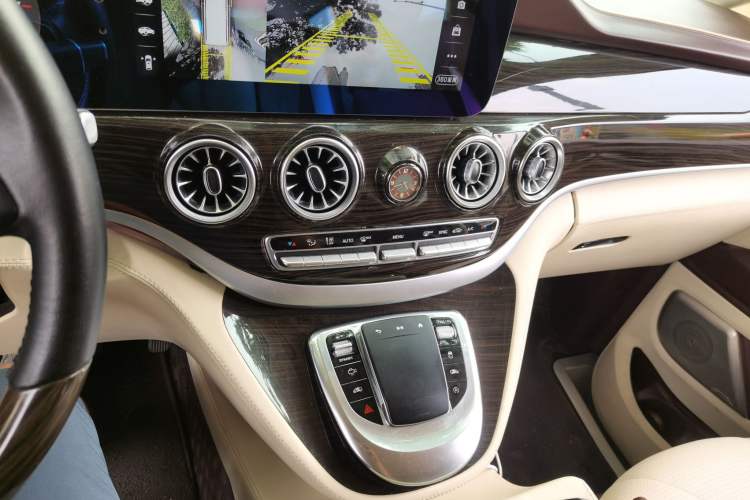 Used Mercedes-Benz Vito  Audio And AC Panel