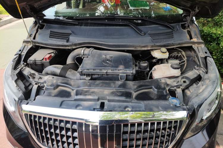 Used Mercedes-Benz Vito  Engine Bay