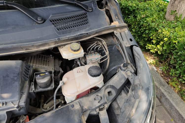 Used Mercedes-Benz Vito  Engine Bay Left