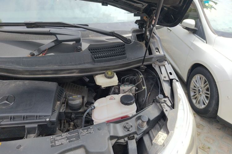 Used Mercedes-Benz Vito  Engine Bay Left