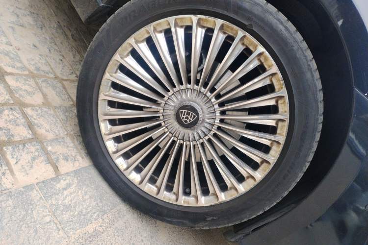 Used Mercedes-Benz Vito  Right Front Wheel Hub