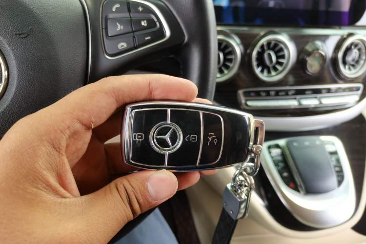Used Mercedes-Benz Vito  Vehicle Key