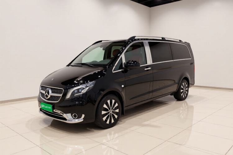 Mercedes-Benz Vito 2023 2.0T Elite Version 7 Seats