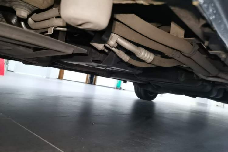 Used Mercedes-Benz Vito 2023 2.0T Elite Version 7 Seats Chassis Front Left