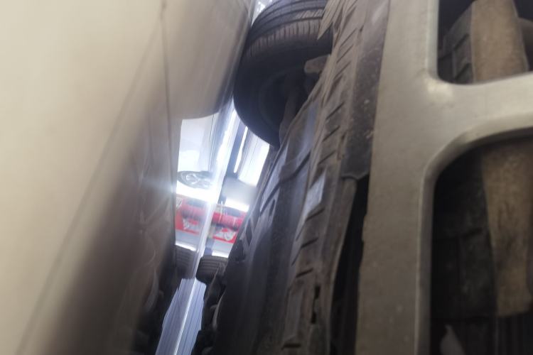 Used Mercedes-Benz Vito 2023 2.0T Elite Version 7 Seats Chassis Front Right