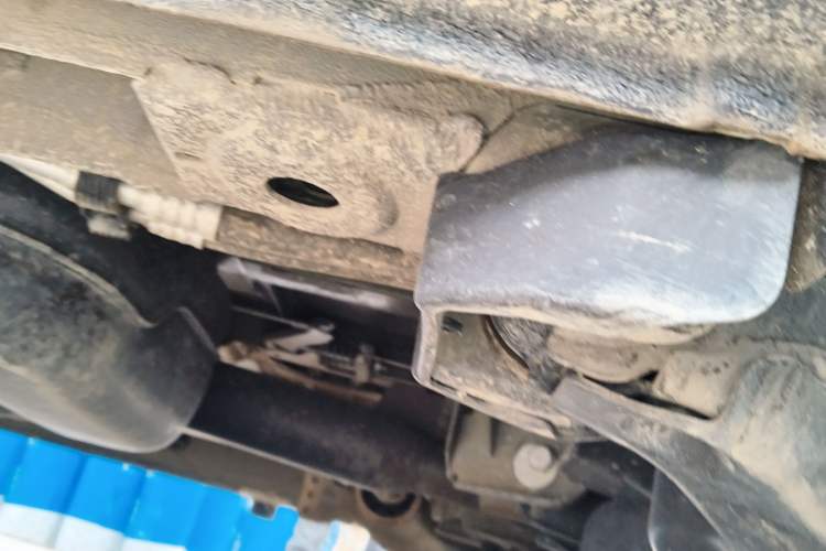 Used Mercedes-Benz Vito 2023 2.0T Elite Version 7 Seats Chassis Rear Left