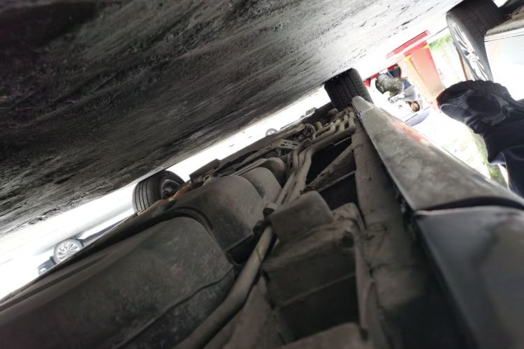 Used Mercedes-Benz Vito 2023 2.0T Elite Version 7 Seats Chassis Rear Left