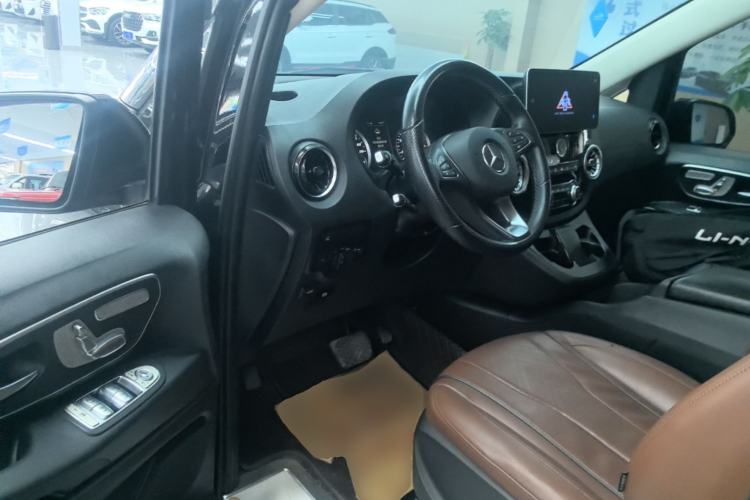Used Mercedes-Benz Vito 2023 2.0T Business Version 7 Seats Driver Seat