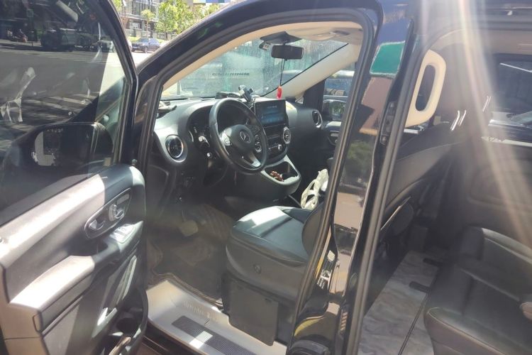 Used Mercedes-Benz Vito 2023 2.0T Business Version 9 Seats Driver Seat