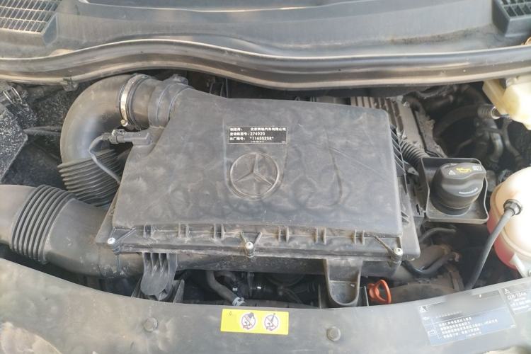Used Mercedes-Benz Vito 2023 2.0T Elite Version 7 Seats Engine Bay