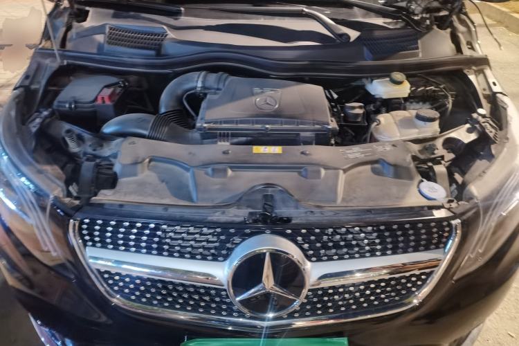 Used Mercedes-Benz Vito 2023 2.0T Business Version 7 Seats Engine Bay