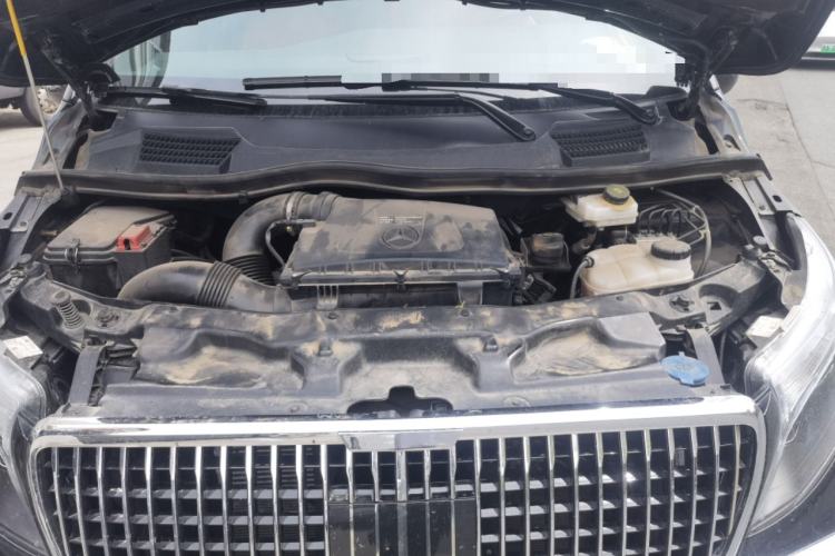 Used Mercedes-Benz Vito 2023 2.0T Business Version 7 Seats Engine Bay