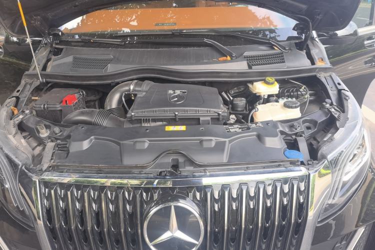 Used Mercedes-Benz Vito 2023 2.0T Business Version 7 Seats Engine Bay