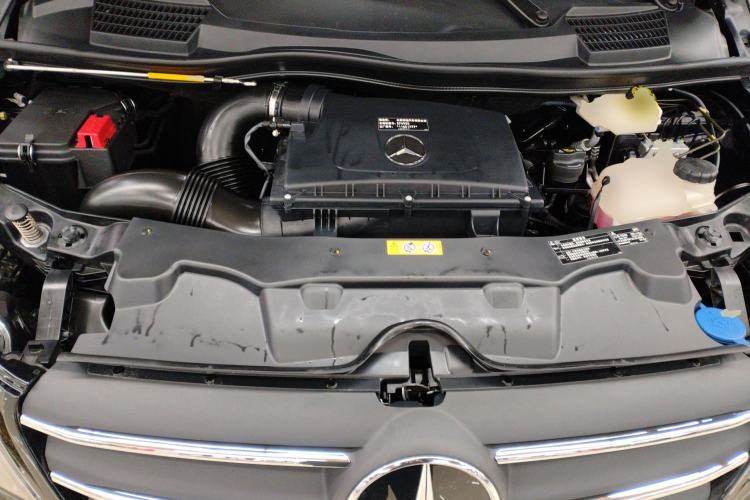 Used Mercedes-Benz Vito 2023 2.0T Business Version 7 Seats Engine Bay
