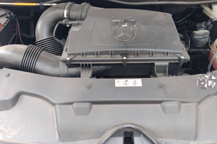 Used Mercedes-Benz Vito 2023 2.0T Business Version 7 Seats Engine Bay