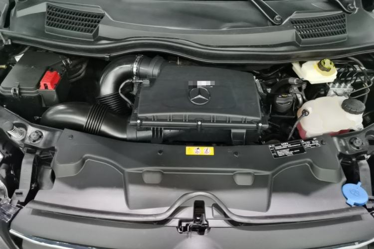 Used Mercedes-Benz Vito 2023 2.0T Elite Version 7 Seats Engine Bay