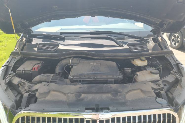 Used Mercedes-Benz Vito 2023 2.0T Business Version 7 Seats Engine Bay