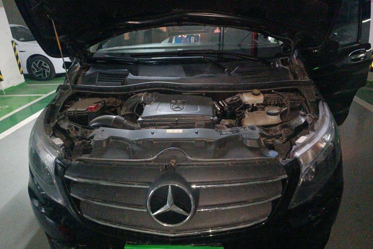 Used Mercedes-Benz Vito 2023 2.0T Business Version 7 Seats Engine Bay