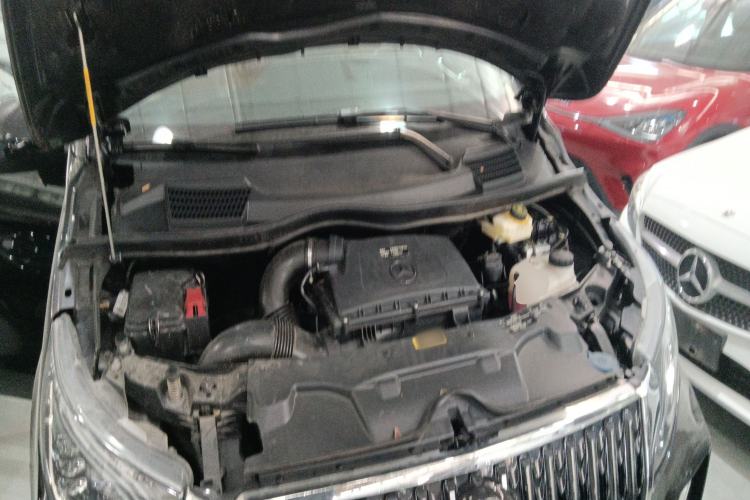Used Mercedes-Benz Vito 2023 2.0T Business Version 7 Seats Engine Bay