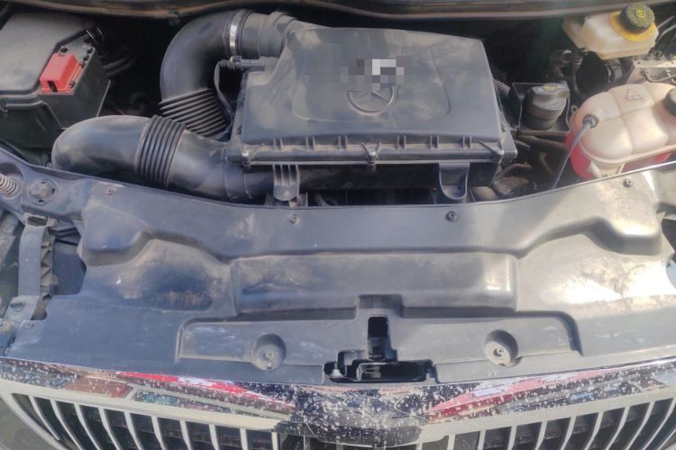 Used Mercedes-Benz Vito 2023 2.0T Elite Version 7 Seats Engine Bay