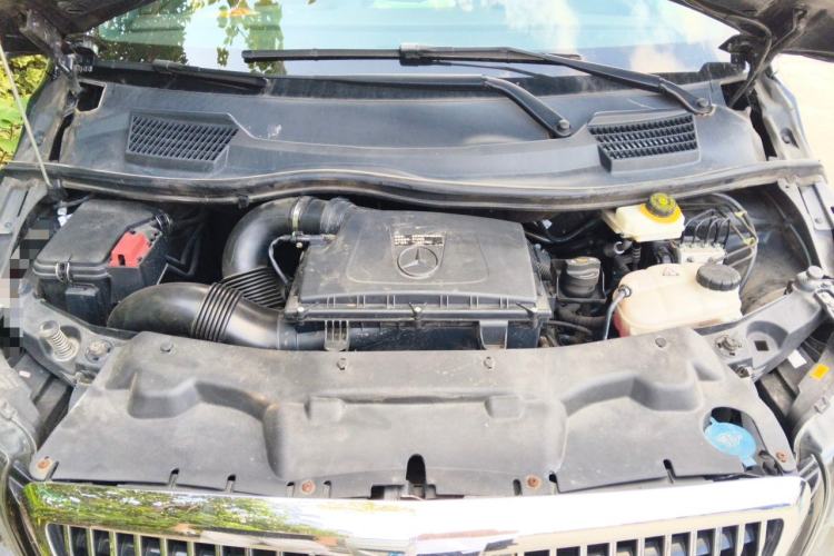 Used Mercedes-Benz Vito 2023 2.0T Business Version 7 Seats Engine Bay