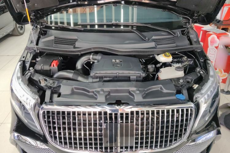 Used Mercedes-Benz Vito 2023 2.0T Business Version 7 Seats Engine Bay
