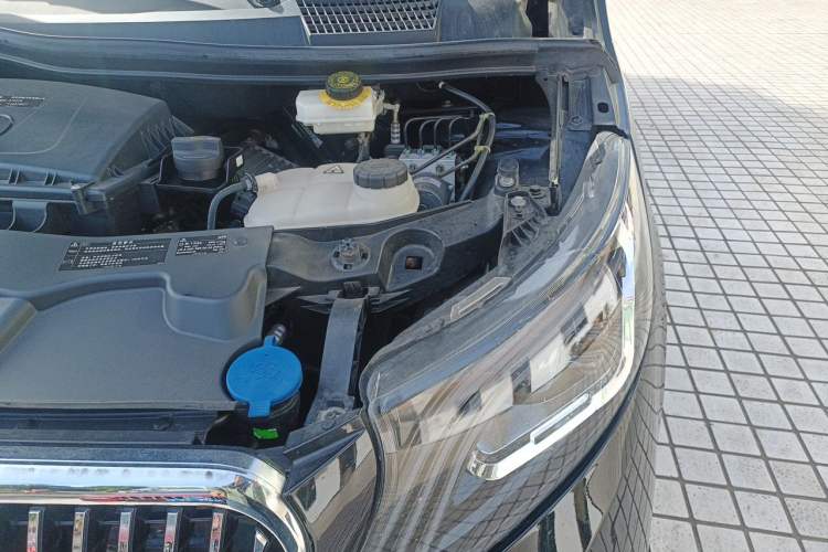 Used Mercedes-Benz Vito 2023 2.0T Business Version 7 Seats Engine Bay Left