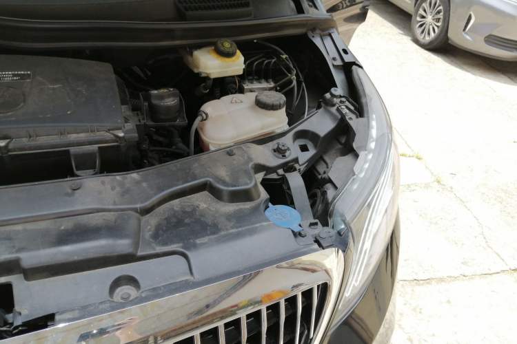 Used Mercedes-Benz Vito  Engine Bay Left