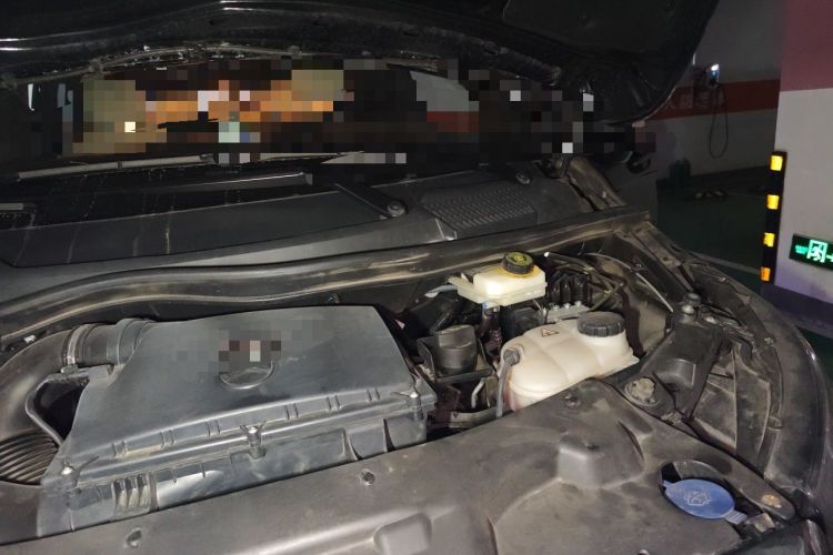 Used Mercedes-Benz Vito 2023 2.0T Elite Version 7 Seats Engine Bay Left