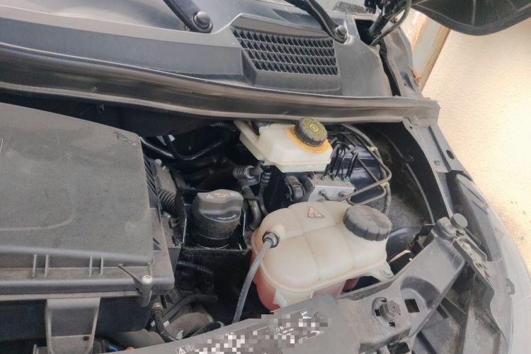 Used Mercedes-Benz Vito 2023 2.0T Business Version 7 Seats Engine Bay Left