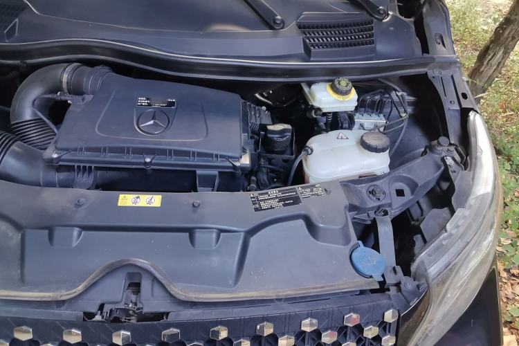 Used Mercedes-Benz Vito 2023 2.0T Elite Version 7 Seats Engine Bay Left