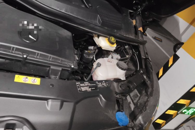 Used Mercedes-Benz Vito 2023 2.0T Elite Version 7 Seats Engine Bay Left