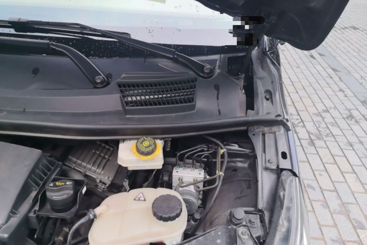 Used Mercedes-Benz Vito 2023 2.0T Business Version 7 Seats Engine Bay Left
