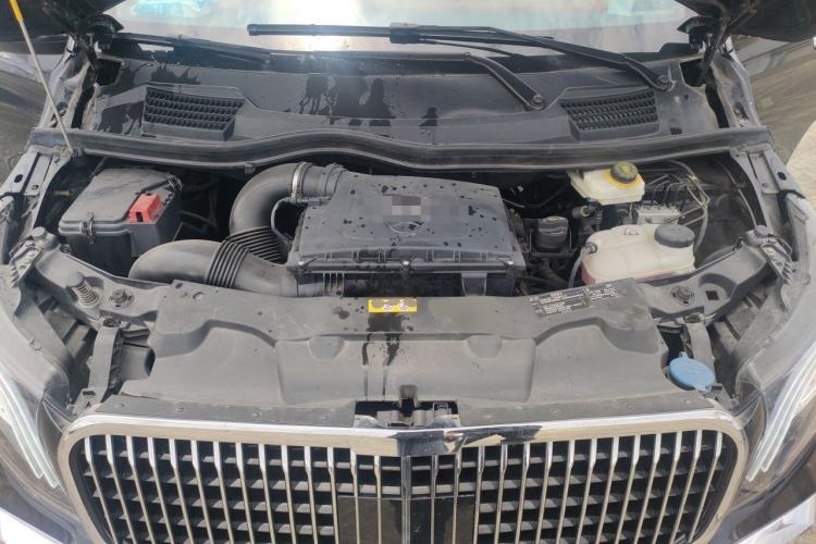 Used Mercedes-Benz Vito 2023 2.0T Business Version 7 Seats Engine Bay