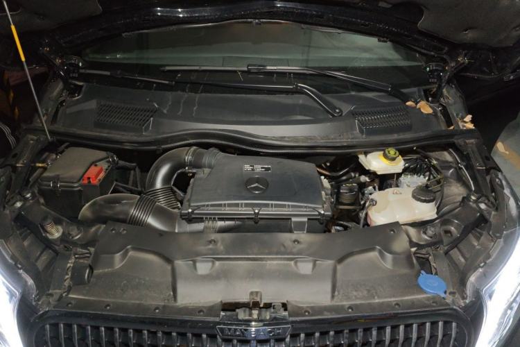 Used Mercedes-Benz Vito 2023 2.0T Elite Version 7 Seats Engine Bay