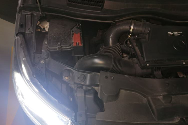 Used Mercedes-Benz Vito 2023 2.0T Business Version 7 Seats Engine Bay Right