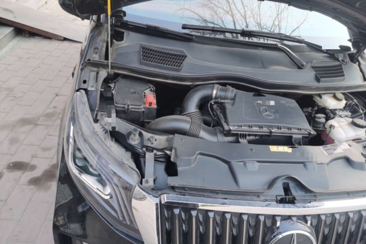 Used Mercedes-Benz Vito 2023 2.0T Business Version 7 Seats Engine Bay Right