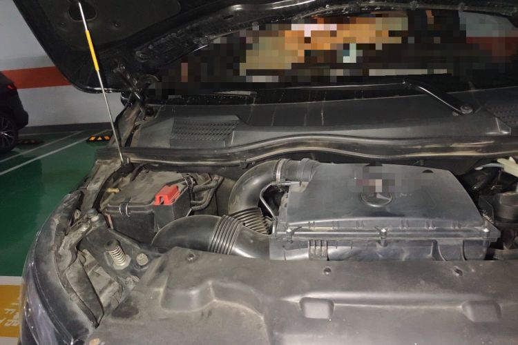 Used Mercedes-Benz Vito 2023 2.0T Elite Version 7 Seats Engine Bay Right