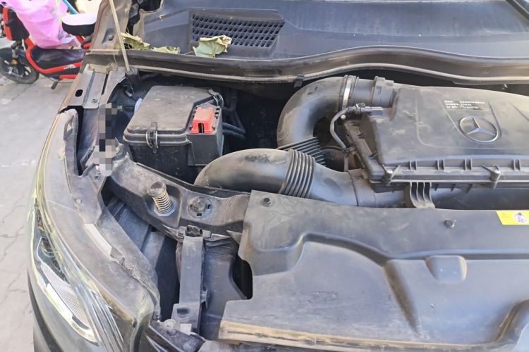 Used Mercedes-Benz Vito 2023 2.0T Business Version 7 Seats Engine Bay Right