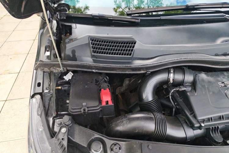 Used Mercedes-Benz Vito 2023 2.0T Business Version 7 Seats Engine Bay Right