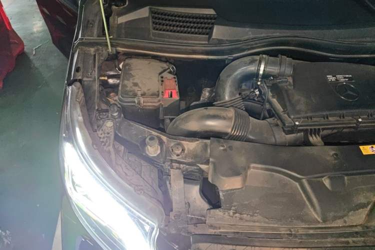 Used Mercedes-Benz Vito 2023 2.0T Business Version 7 Seats Engine Bay Right