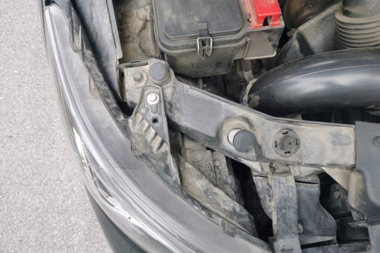 Used Mercedes-Benz Vito  Engine Bay Right