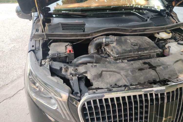 Used Mercedes-Benz Vito 2023 2.0T Business Version 7 Seats Engine Bay Right