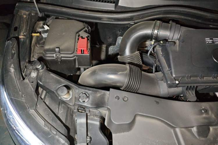 Used Mercedes-Benz Vito 2023 2.0T Elite Version 7 Seats Engine Bay Right