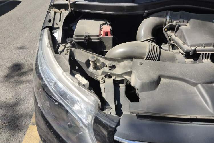 Used Mercedes-Benz Vito 2023 2.0T Business Version 9 Seats Engine Bay Right