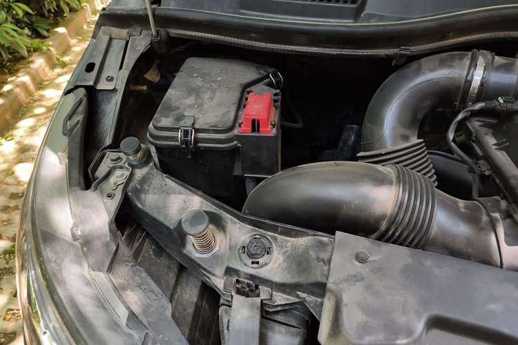 Used Mercedes-Benz Vito 2023 2.0T Business Version 7 Seats Engine Bay Right