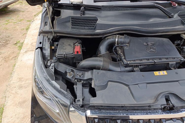 Used Mercedes-Benz Vito 2023 2.0T Business Version 7 Seats Engine Bay Right